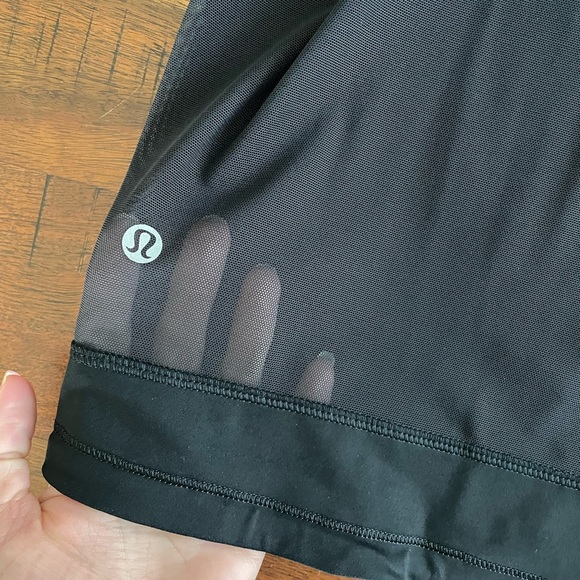 LULULEMON top - Picture 3 of 4